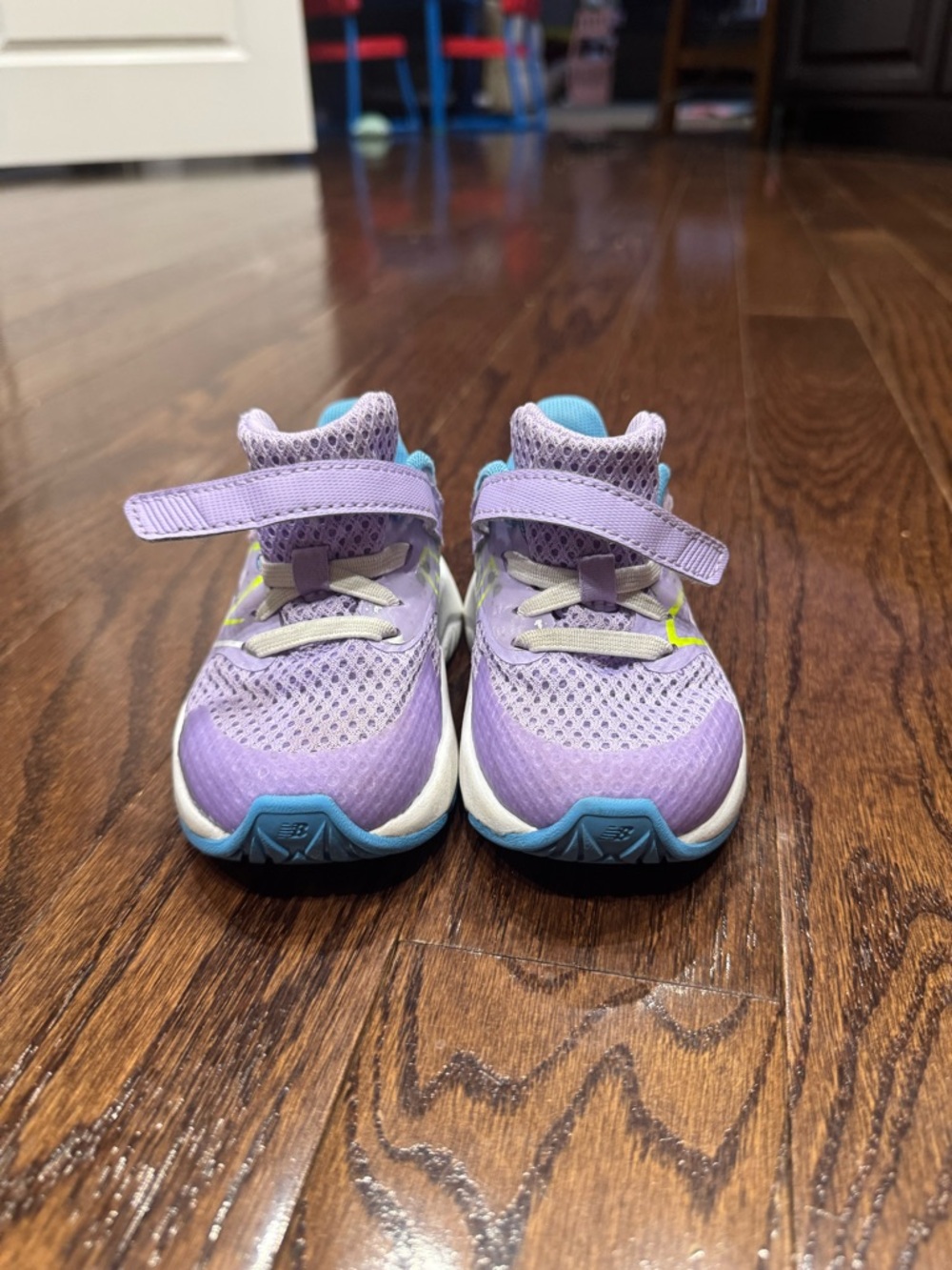 New Balance Kids Lightweight Lavender Athletic Sneakers with Blue Lining - Picture 3 of 11